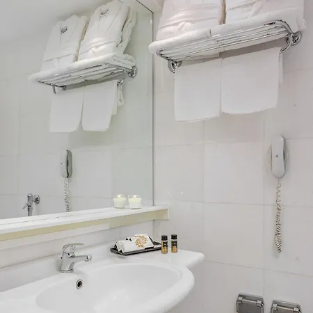 Sun 호텔 아기아 트리아스