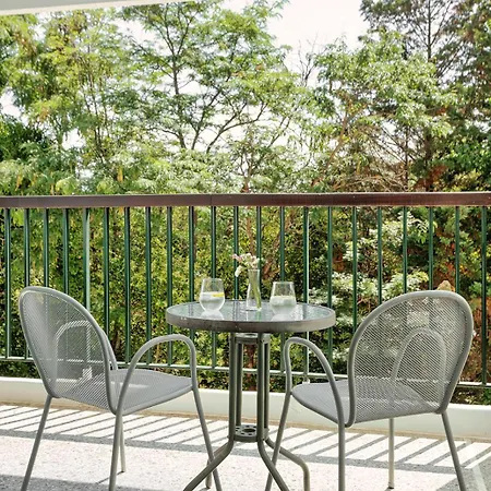 Sun 아기아 트리아스